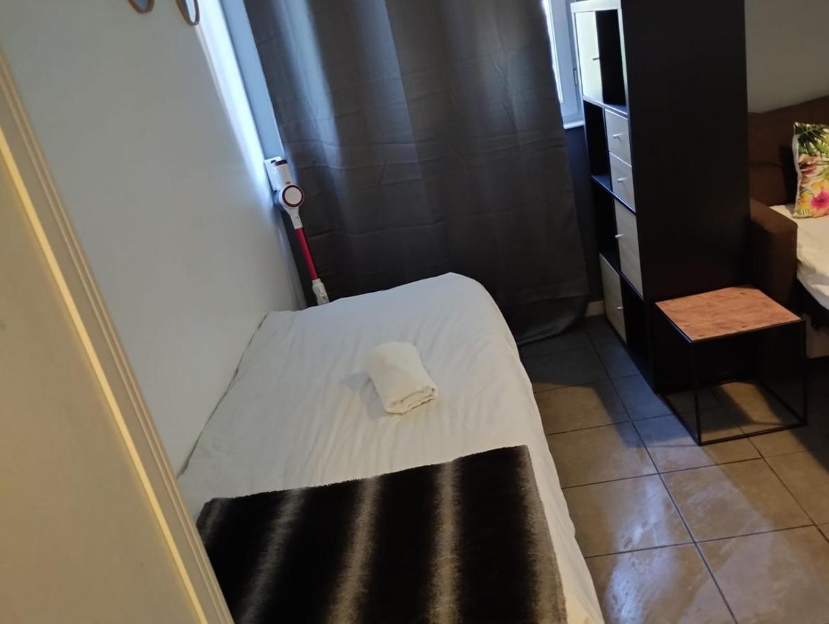 La Paille Metz Luxembourg Parking Un-Sejour-A-Part Appartement Buitenkant foto
