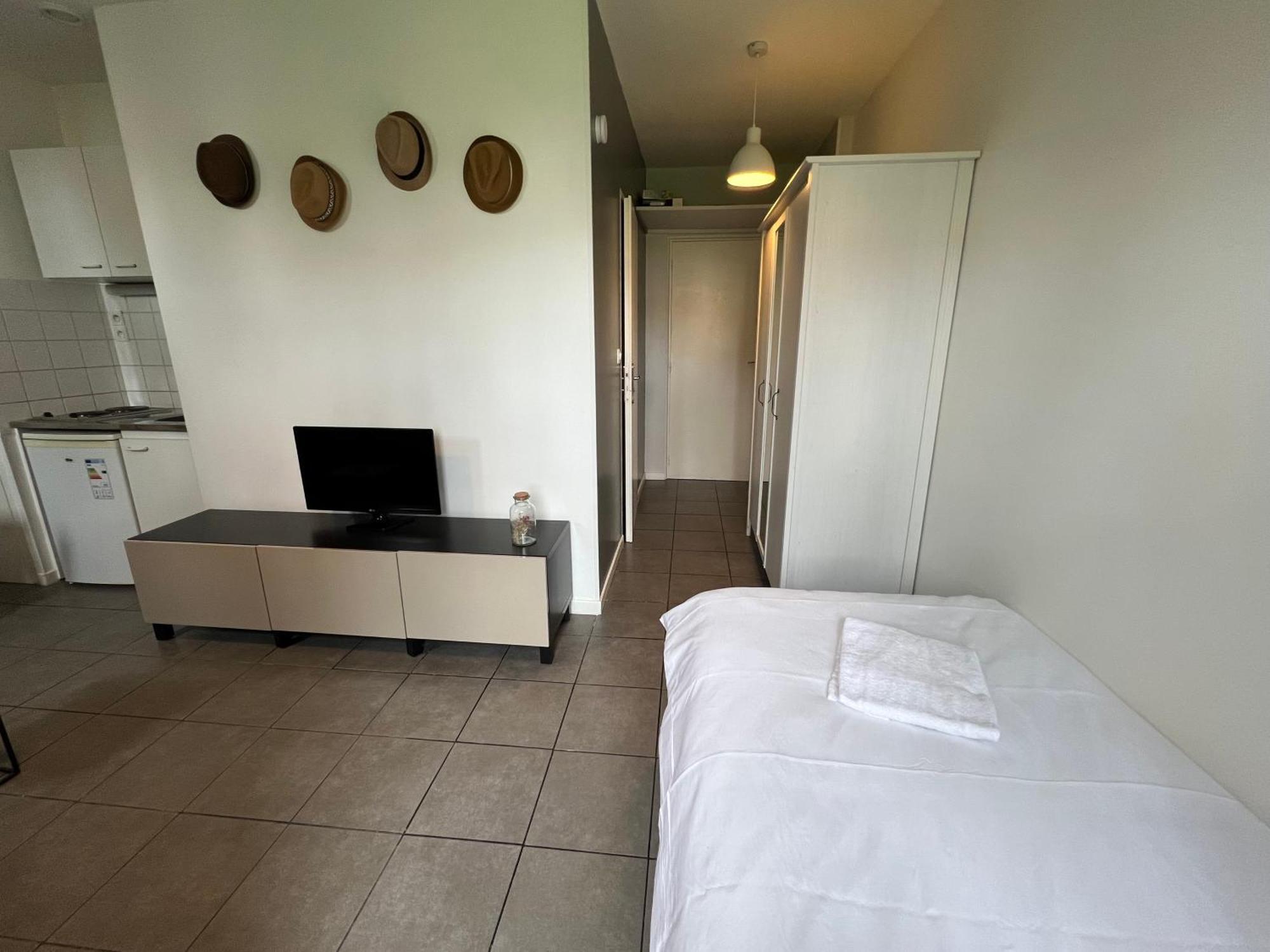 La Paille Metz Luxembourg Parking Un-Sejour-A-Part Appartement Buitenkant foto