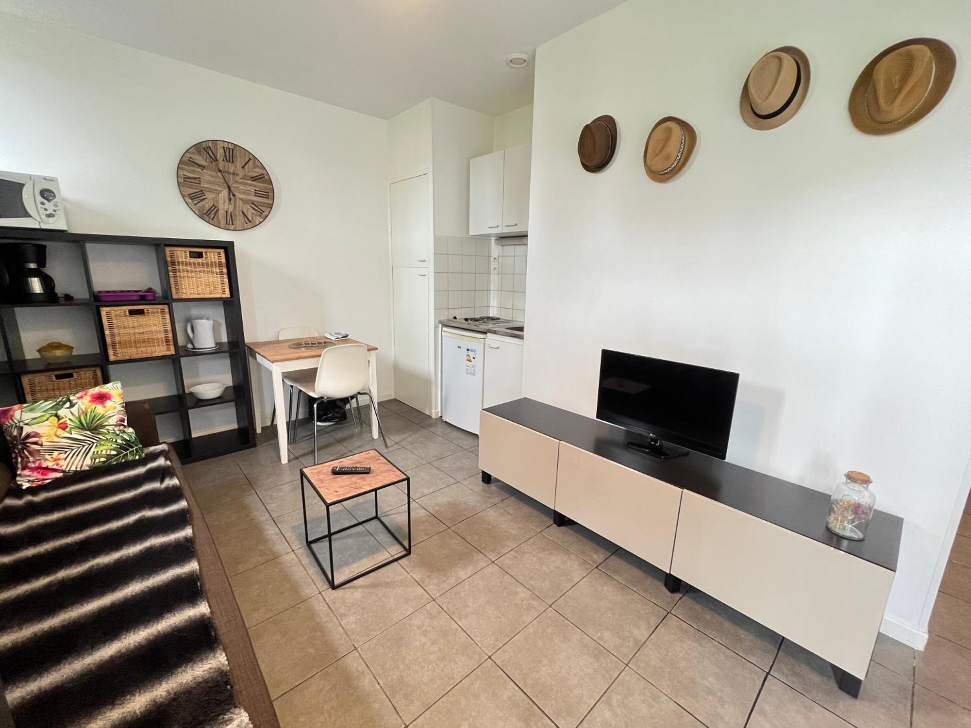 La Paille Metz Luxembourg Parking Un-Sejour-A-Part Appartement Buitenkant foto
