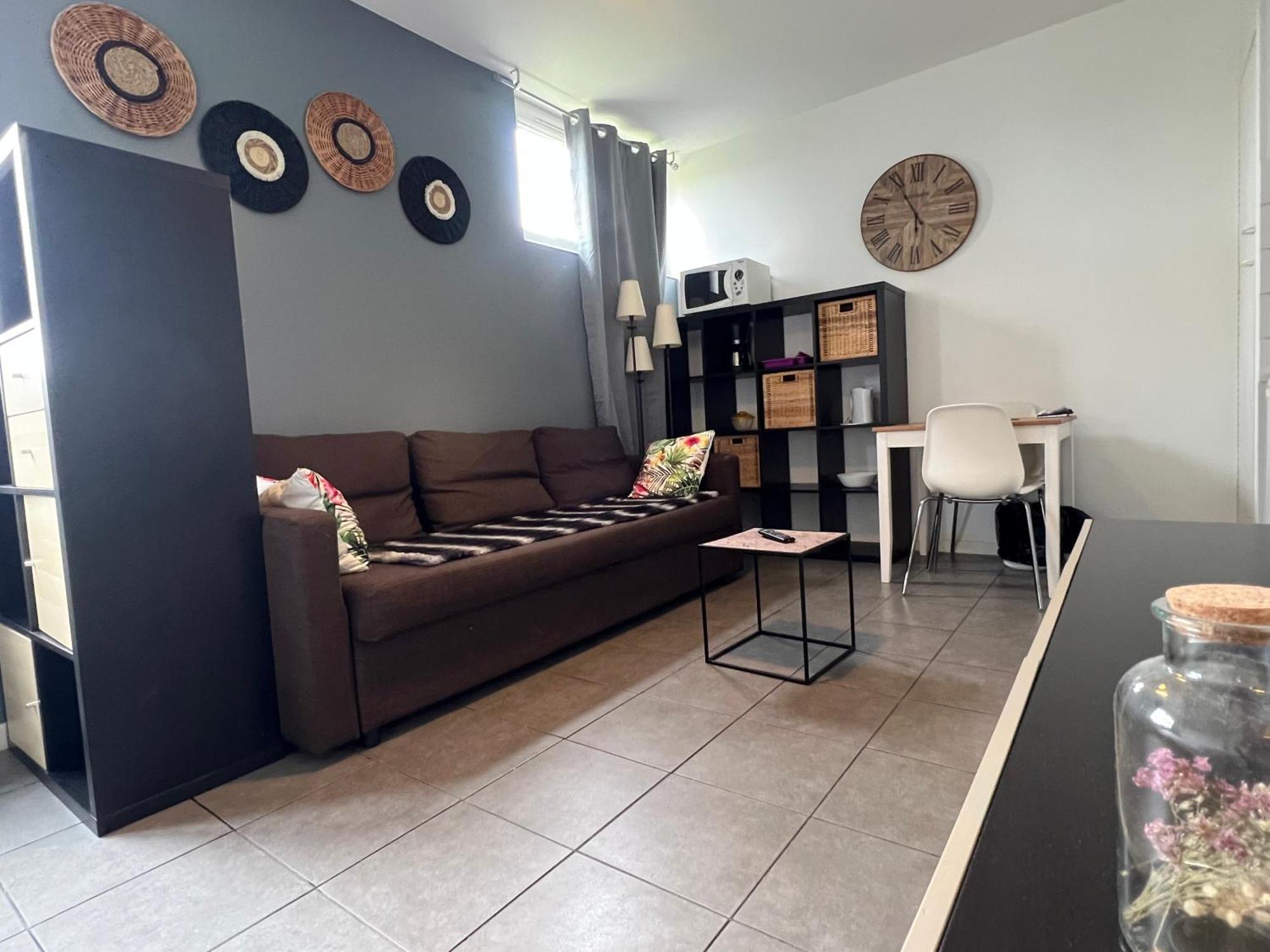 La Paille Metz Luxembourg Parking Un-Sejour-A-Part Appartement Buitenkant foto